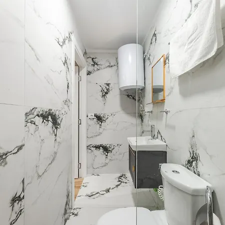 Lucas Central Stylish Studio Tirana Exterior photo